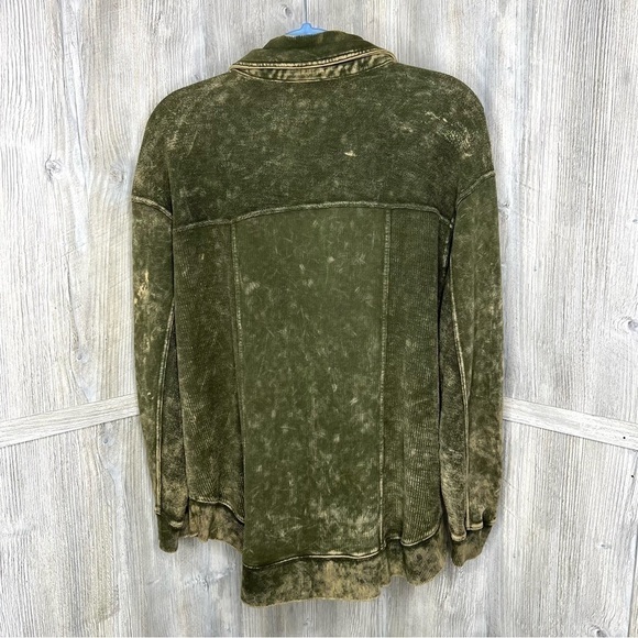 Anthropology Pilcro Distressed Shacket - Picture 5 of 8